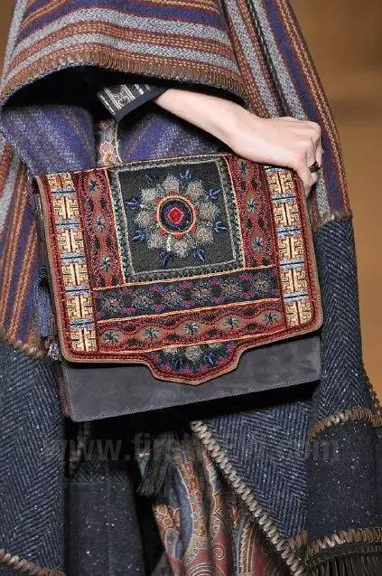 刺繡服飾 針線交織的獨特韻味